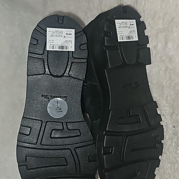 CLARKS CALLA Collection Mid Black Sueded Women Boots Size 7W Ultimate Comfort - Picture 10 of 10